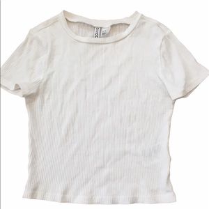 h&m cropped tee!